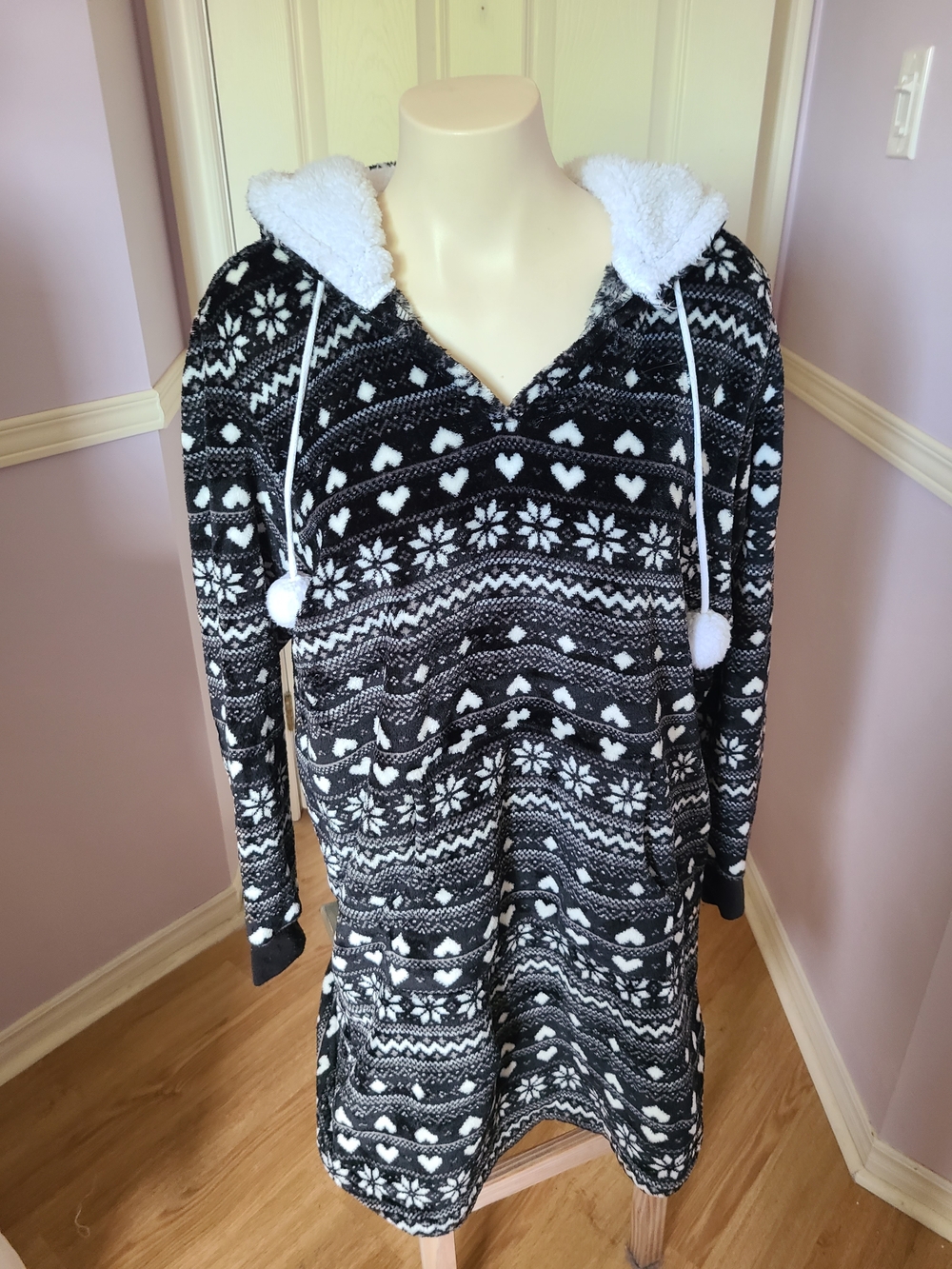 Cozy Black & White Hooded Sleep Shirt - Sherpa Trim